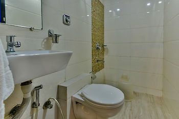 מומביי Hotel Garden Park מראה חיצוני תמונה